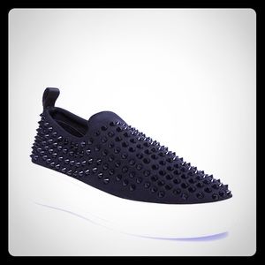 Steve Madden slip on studs
